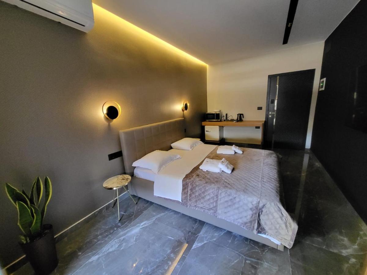 La Mirage Apartment 04 Tirana Extérieur photo