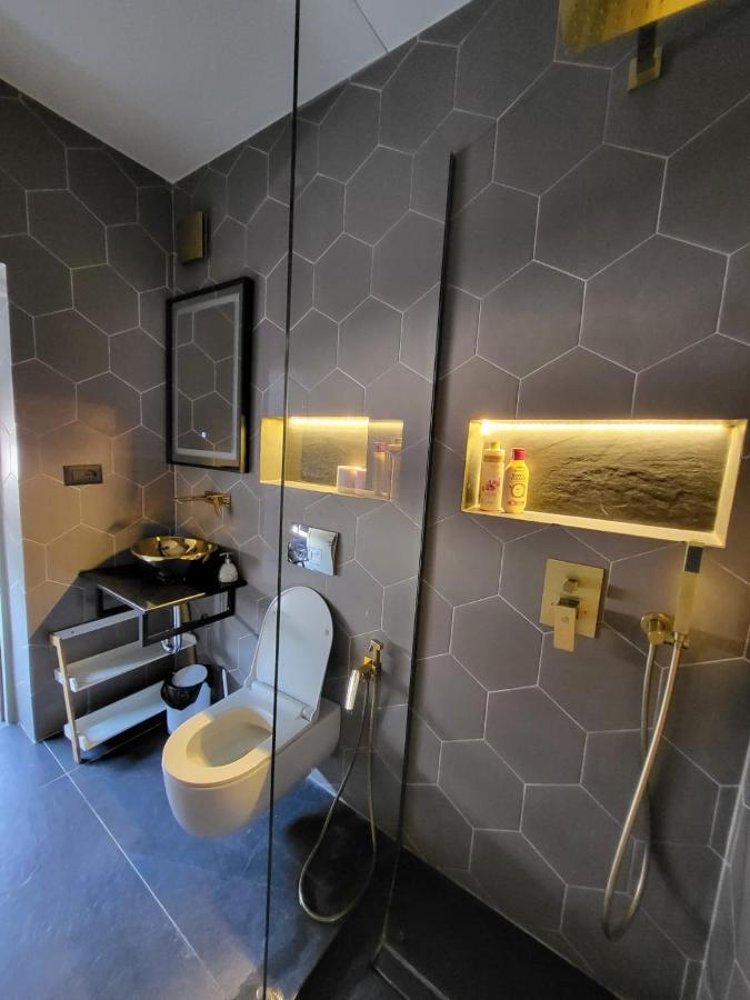La Mirage Apartment 04 Tirana Extérieur photo